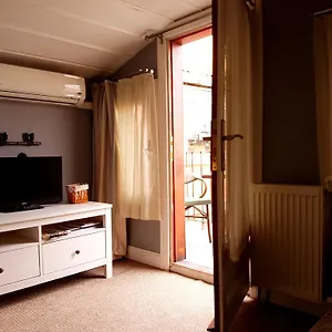 Otel Zenka, İstanbul